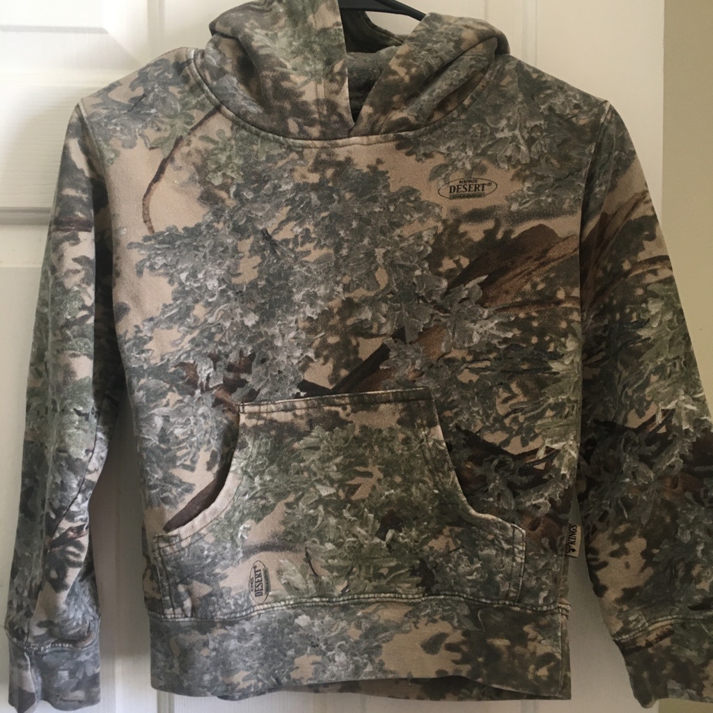 Kings Camo Sweatshirt Size Medium